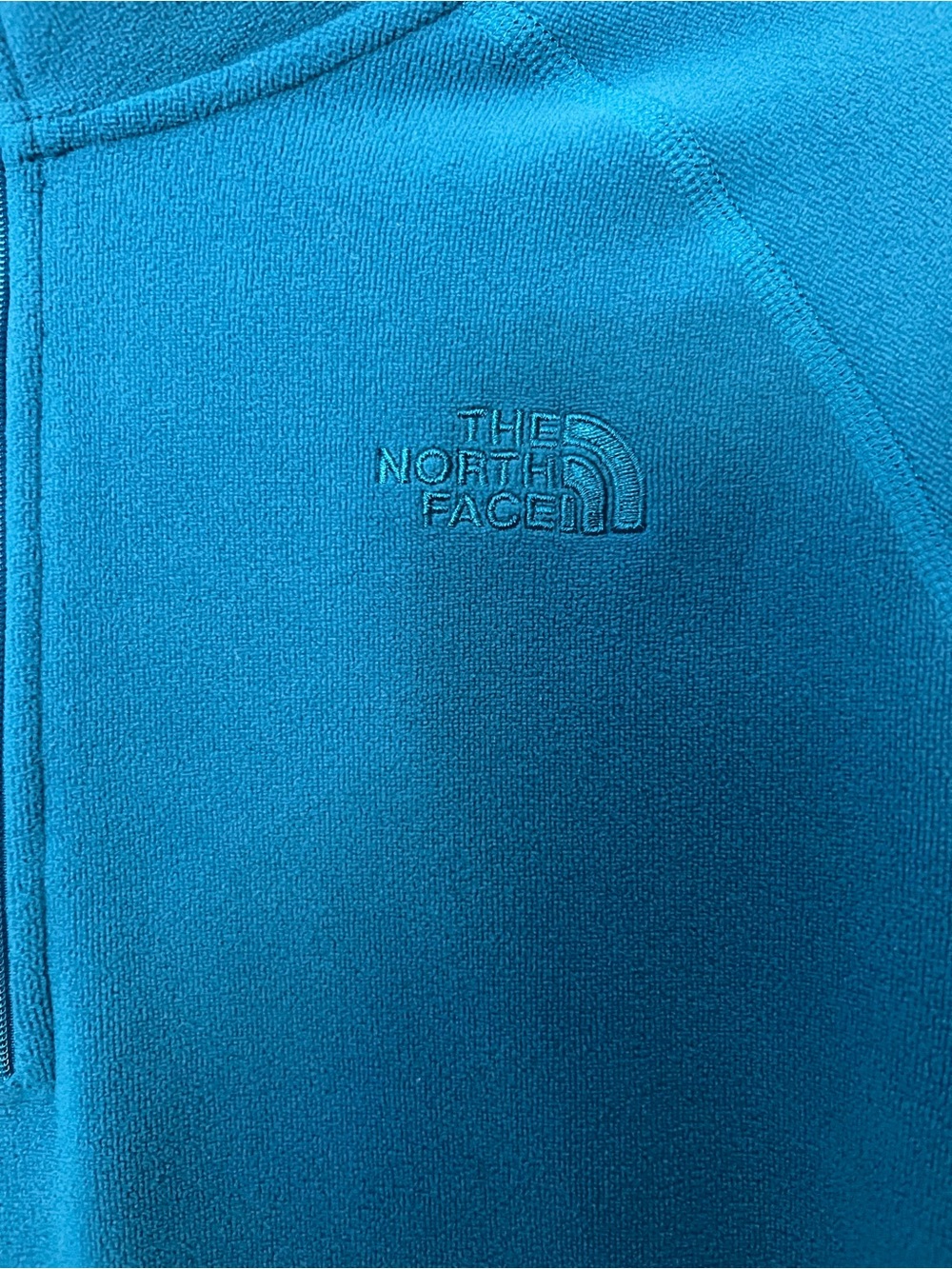 The North Face Men’s Bright Teal Half-Zip Fleece Pullover - Medium